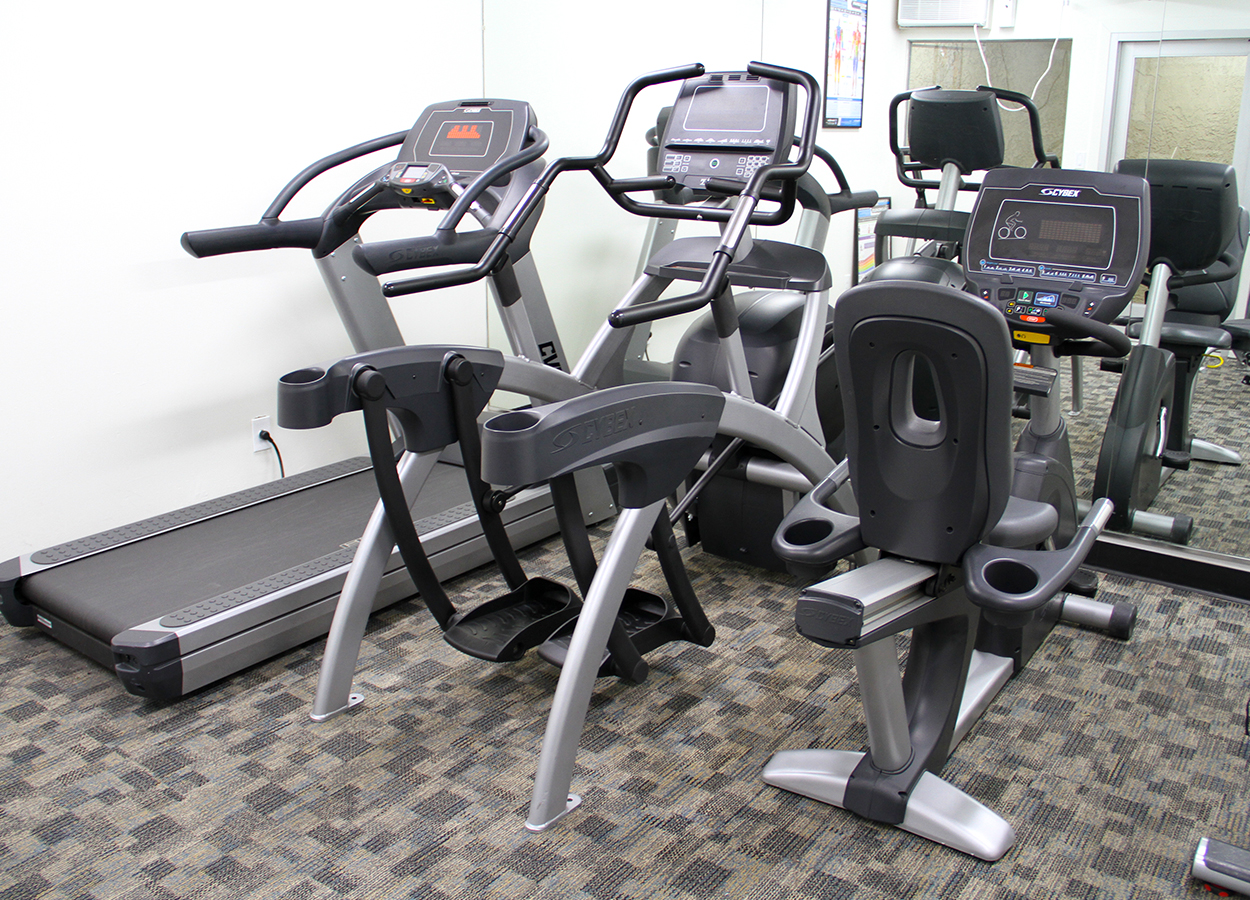 Van Nuys, California Commerical Fitness Apartment Complex